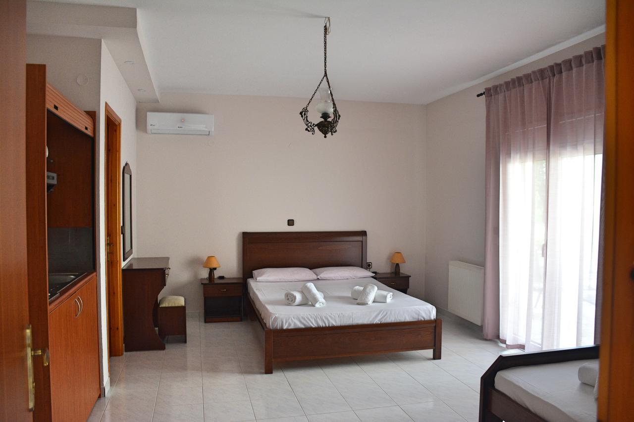 Mokos Rooms Perdika  Zewnętrze zdjęcie